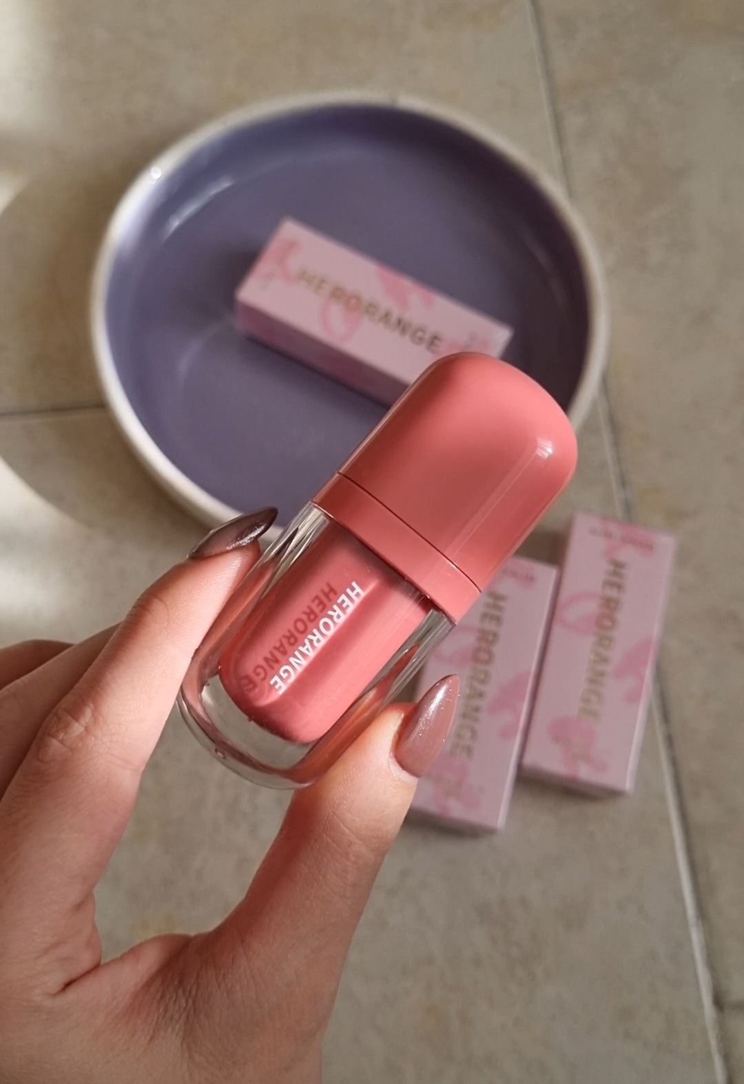 تینت لب مرطوب کننده ی Herorange مدل gloss lip glaze